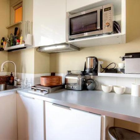 Appartamento Atelier, dernier étage bail mobilité Centre paris Parigi