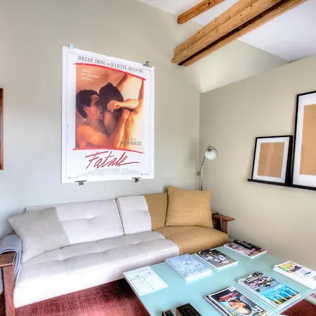 Atelier, dernier étage bail mobilité Centre paris Appartamento